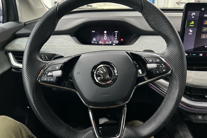 Grå Skoda Enyaq fra 2022