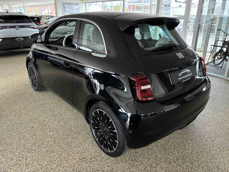 Fiat 500e 42 la Prima
