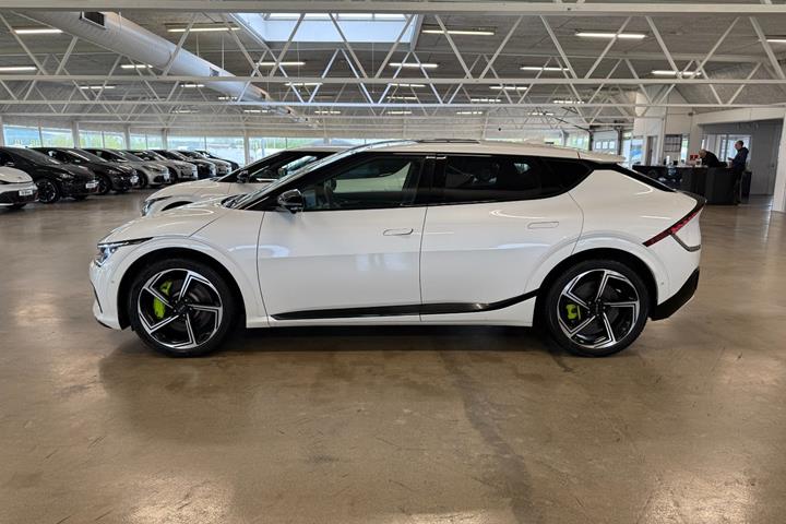 Hvid Kia EV6 fra 2024