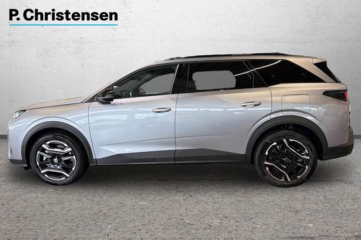 Grå Peugeot e-5008 fra 2025
