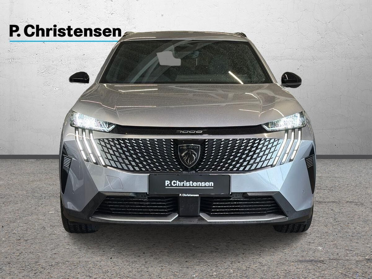 Grå Peugeot e-5008 fra 2025