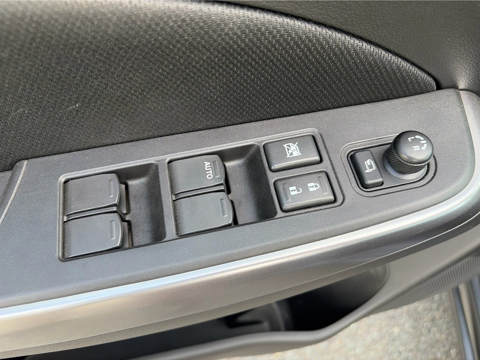 Grå Suzuki Swift fra 2020