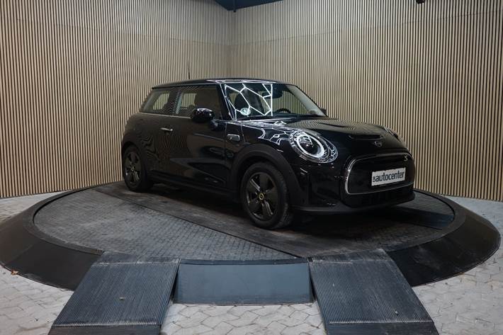 Sort Mini Cooper SE fra 2023