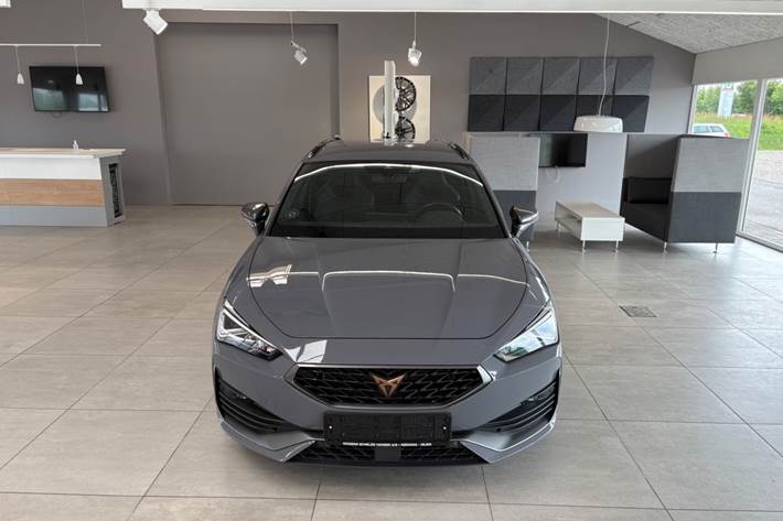 Grå Seat Leon fra 2021