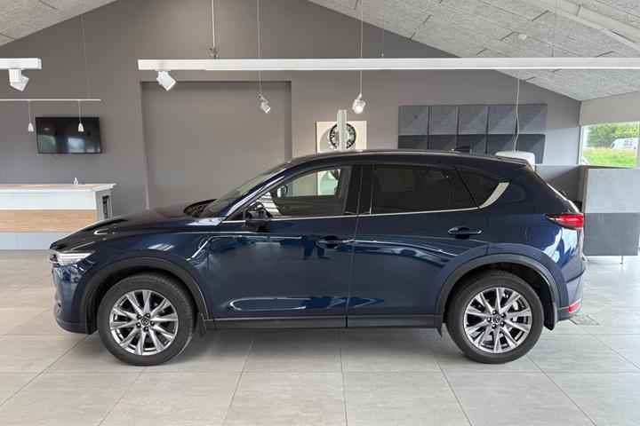 Blå Mazda CX-5 fra 2019