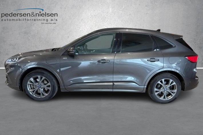 Sort Ford Kuga fra 2020