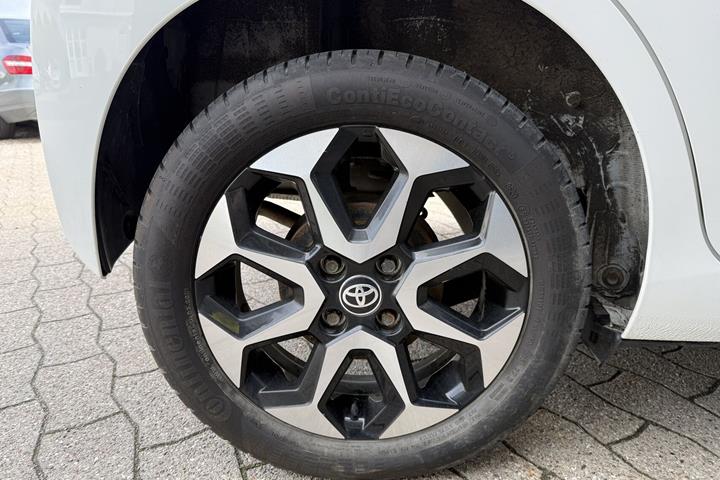 Hvid Toyota Aygo fra 2020
