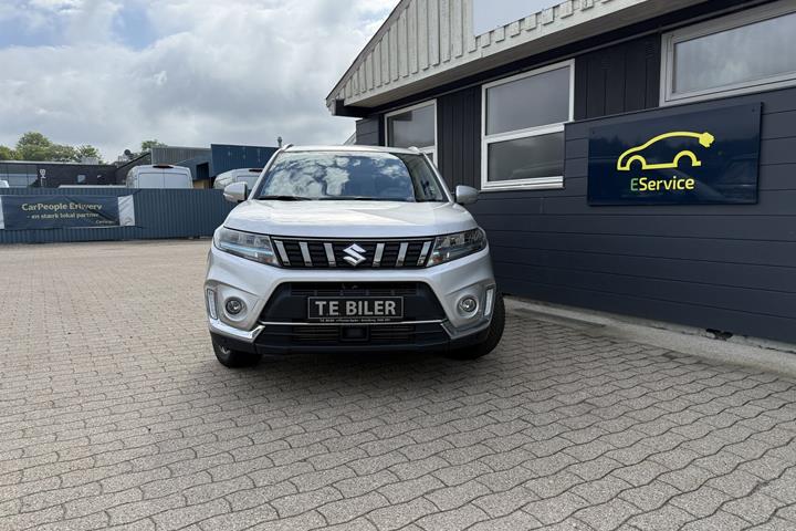 Sølv Suzuki Vitara fra 2021