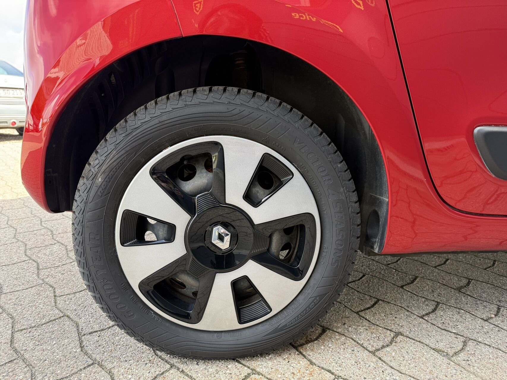 Rød Renault Twingo fra 2019