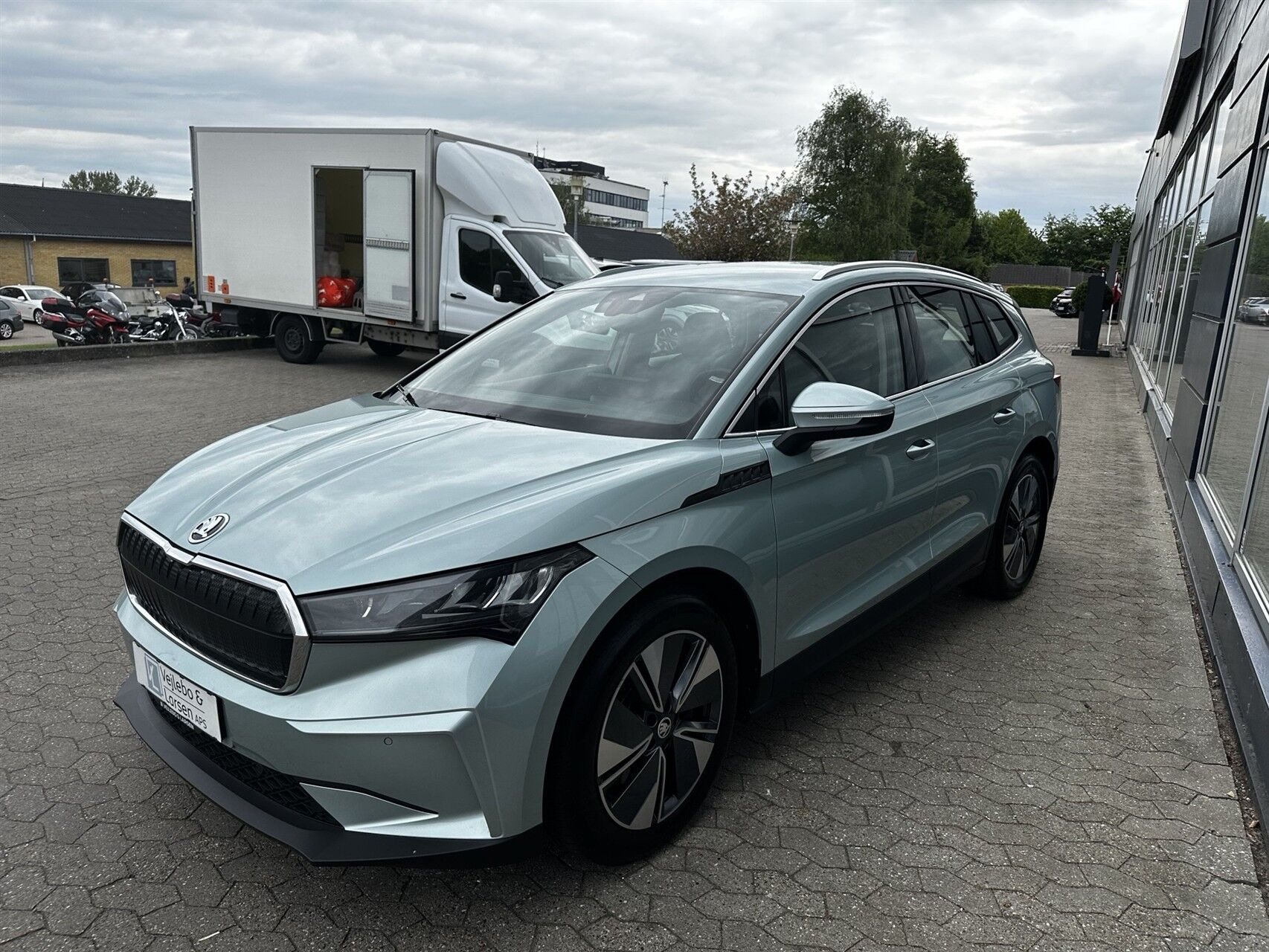 Grøn Skoda Enyaq fra 2023