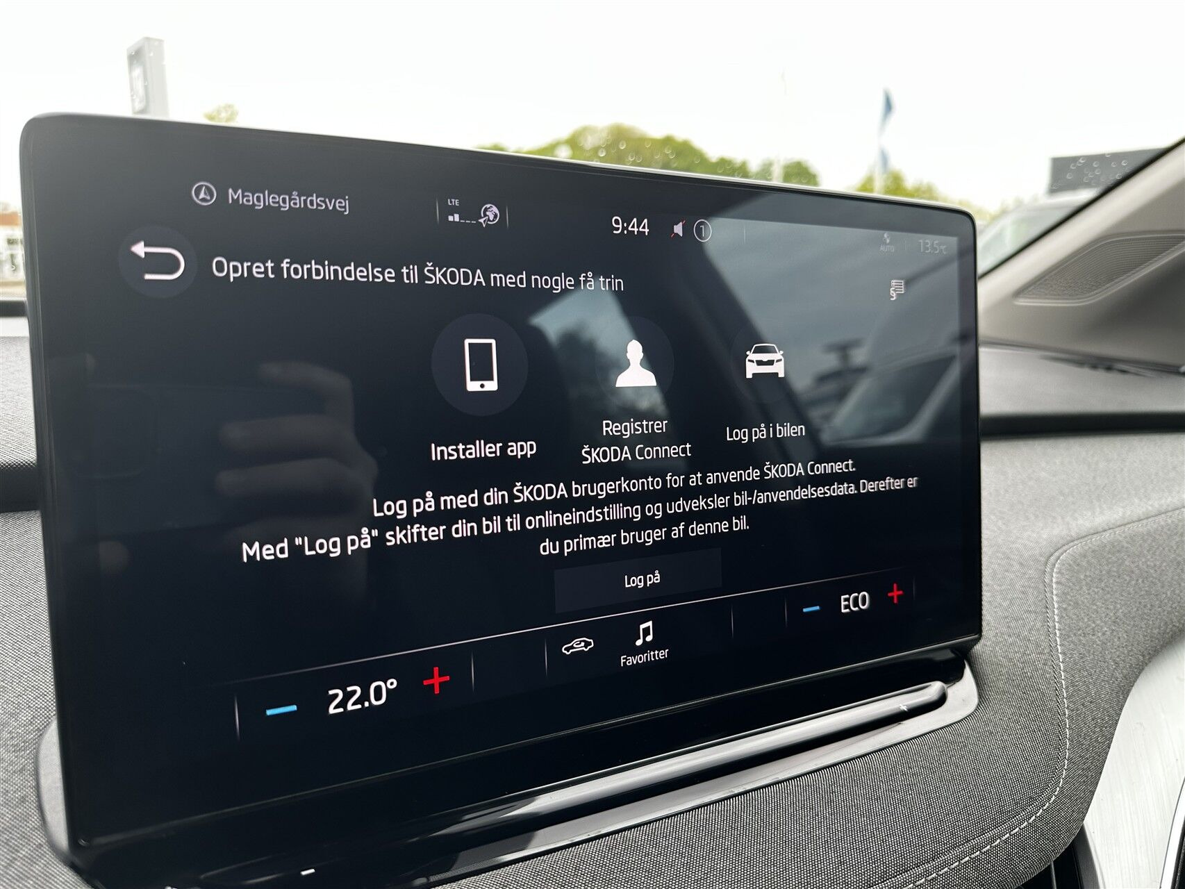 Grøn Skoda Enyaq fra 2023