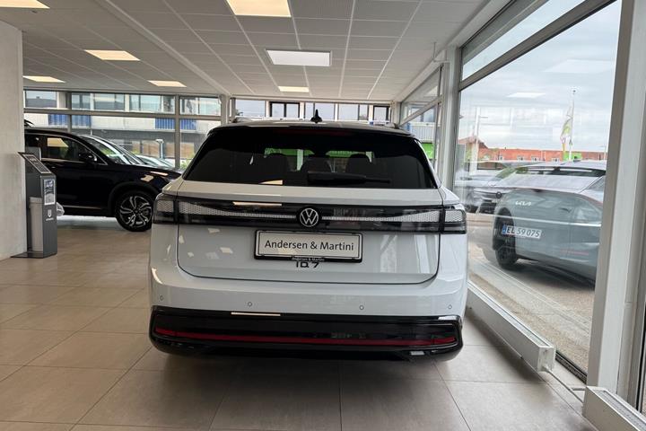 Hvid VW ID.7 fra 2026