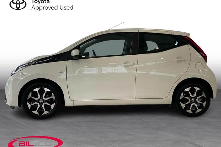 Hvid Toyota Aygo fra 2019