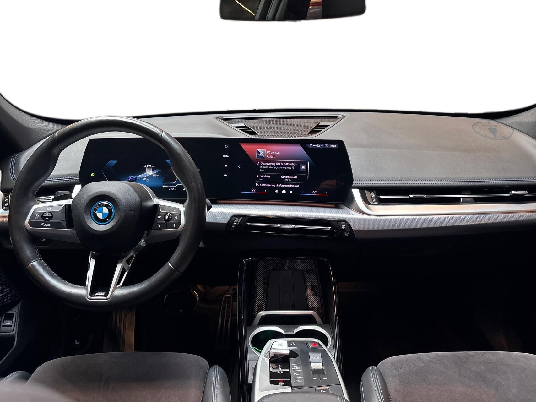 Blå BMW iX1 fra 2024