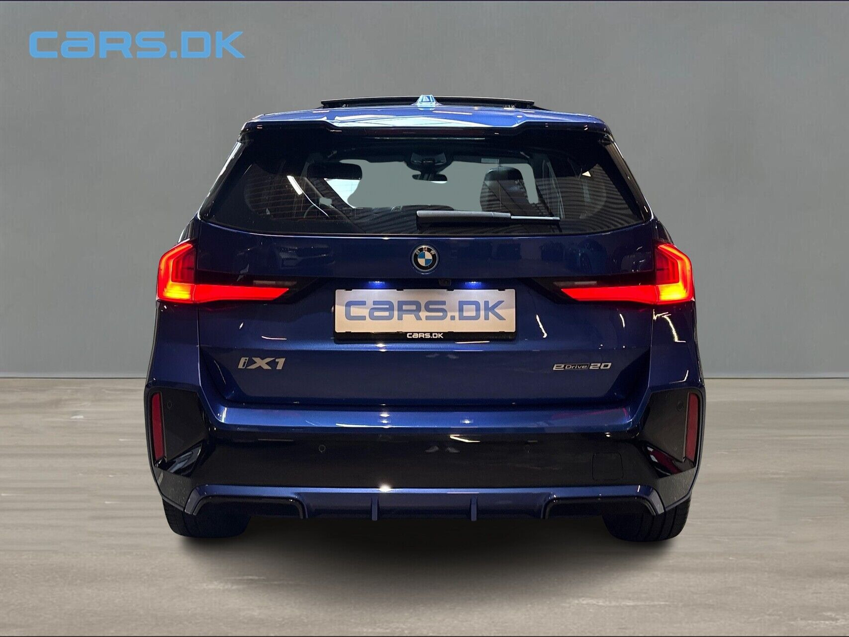 Blå BMW iX1 fra 2024