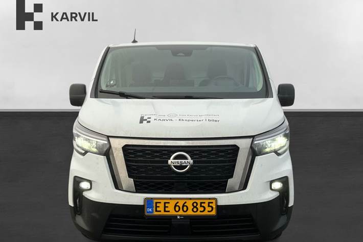 Hvid Nissan Primastar fra 2023
