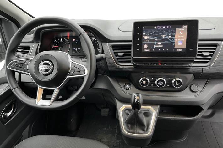 Hvid Nissan Primastar fra 2023