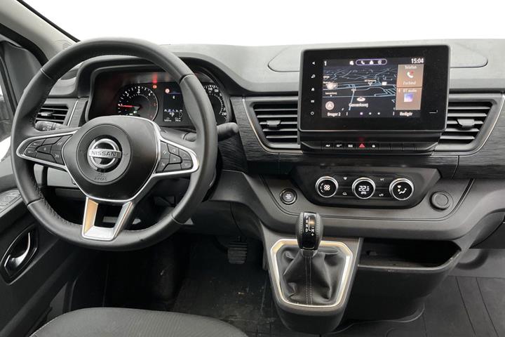 Hvid Nissan Primastar fra 2023