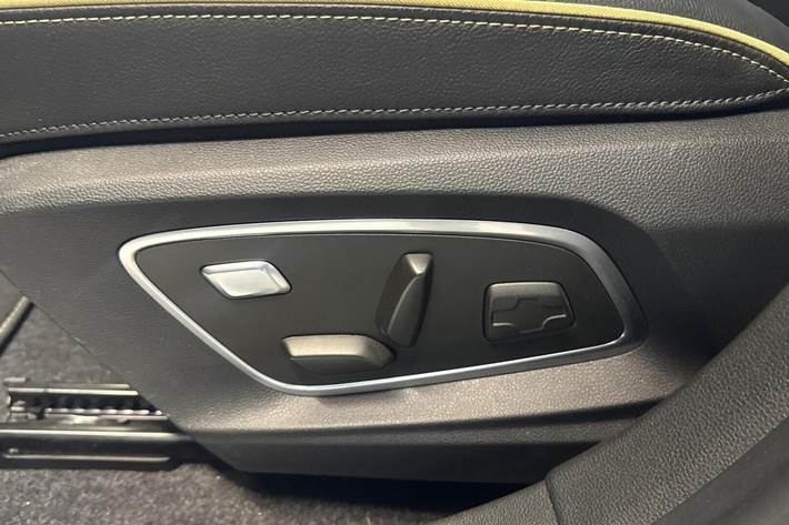 Grå Renault Megane E-Tech fra 2023