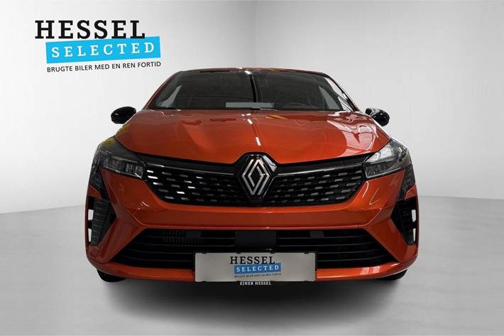 Orange Renault Clio V fra 2024