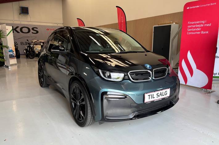 Blå BMW i3s fra 2022