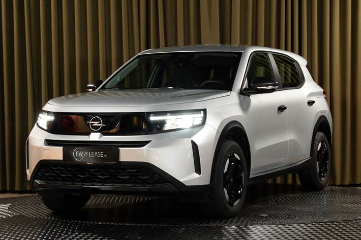 Sølv Opel Frontera fra 2025