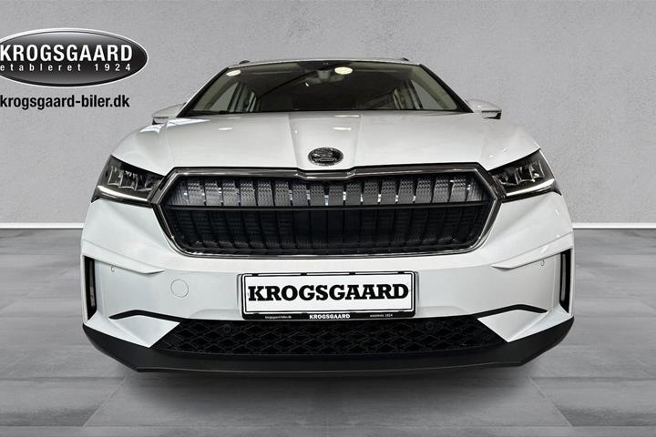 Hvid Skoda Enyaq fra 2023