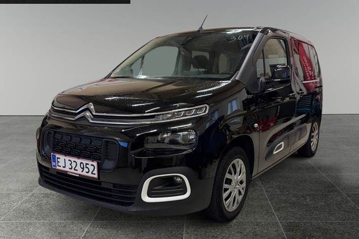 Sort Citroën Berlingo fra 2021 set udefra