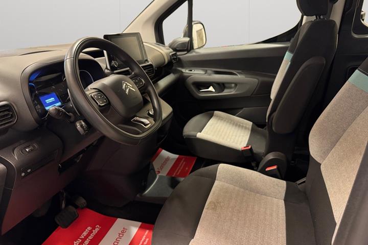 Sort Citroën Berlingo fra 2021