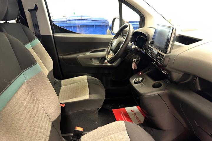 Sort Citroën Berlingo fra 2021