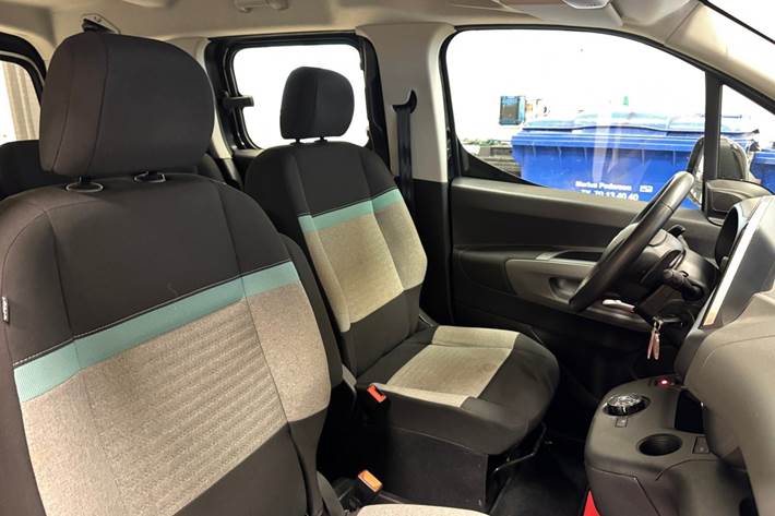Sort Citroën Berlingo fra 2021