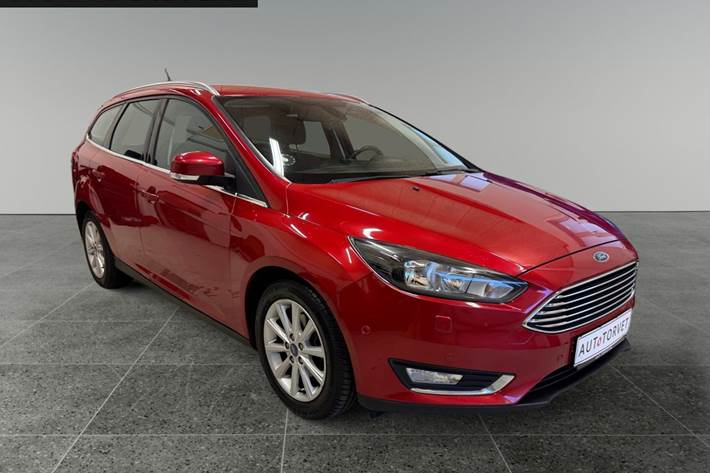Rød Ford Focus fra 2015