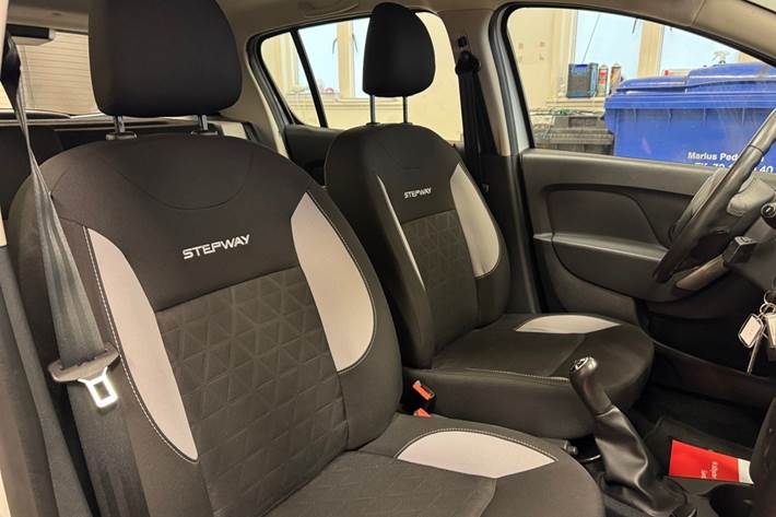 Hvid Dacia Sandero fra 2016
