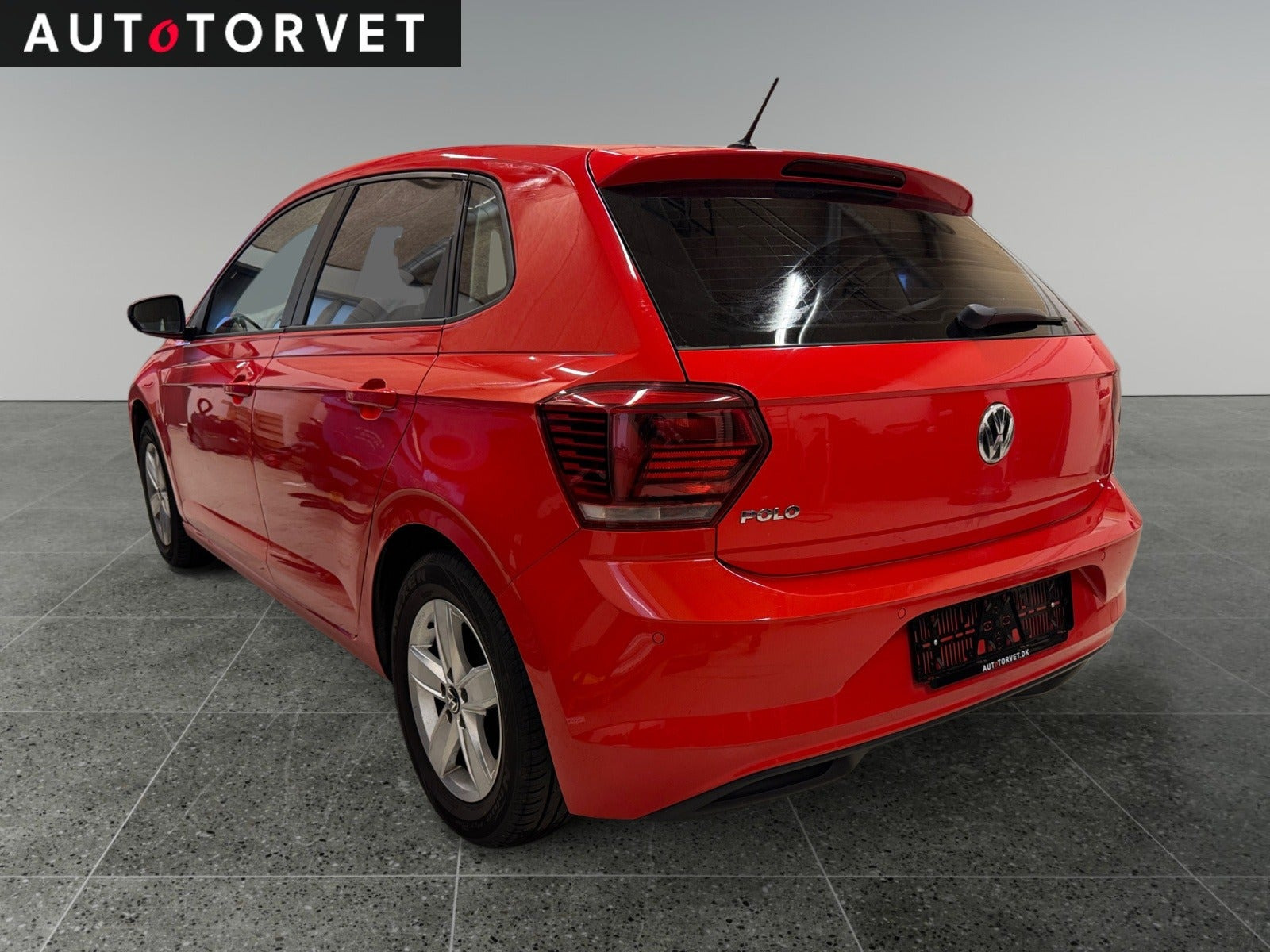 Rød VW Polo fra 2018