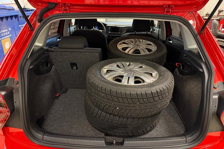 Rød VW Polo fra 2018