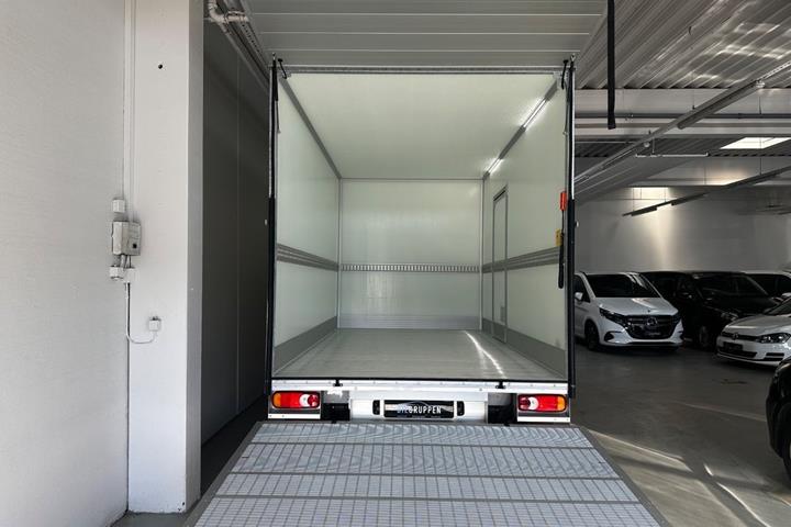 Hvid Renault Master V T35 fra 2025
