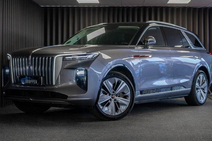 Grå Hongqi E-HS9 fra 2024
