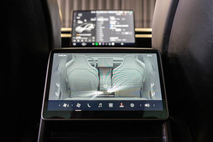 Sort Tesla Model 3 fra 2024