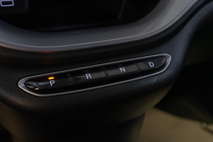 Grå Fiat 500e fra 2020