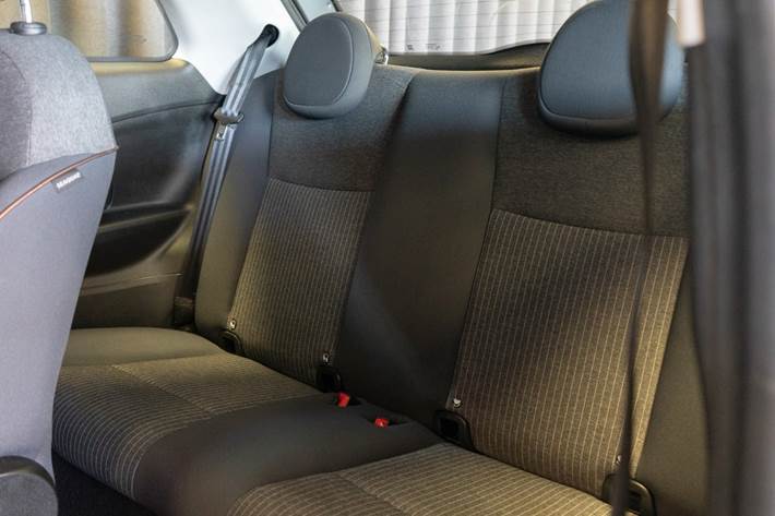 Grå Fiat 500e fra 2020
