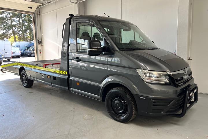 Grå VW Crafter 35 fra 2024