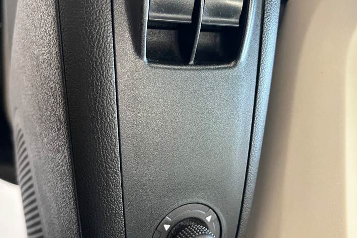 Sort Peugeot Boxer 335 fra 2018