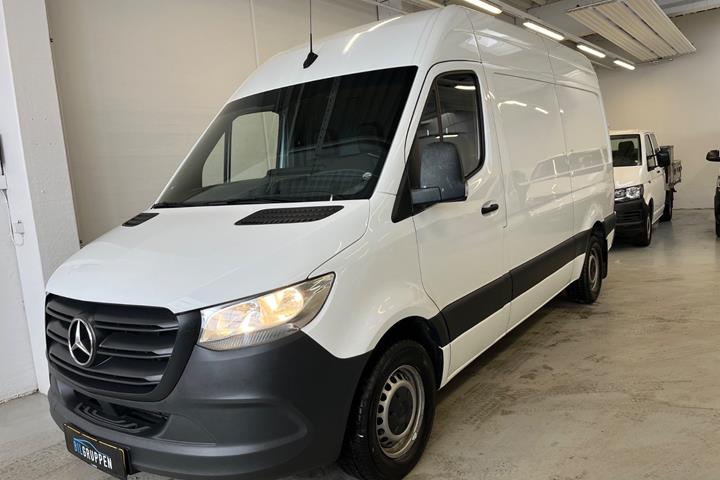 Hvid Mercedes Sprinter 317 fra 2022