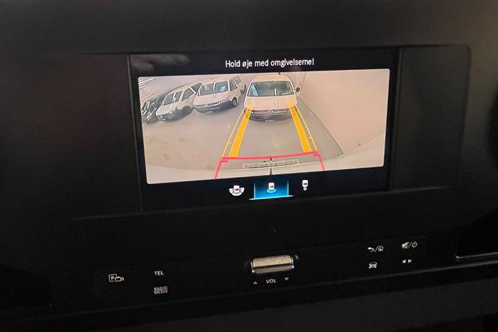 Hvid Mercedes Sprinter 317 fra 2022