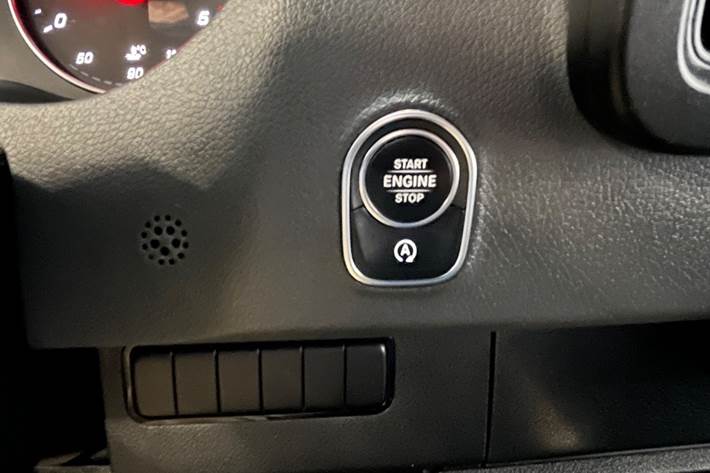 Hvid Mercedes Sprinter 317 fra 2022