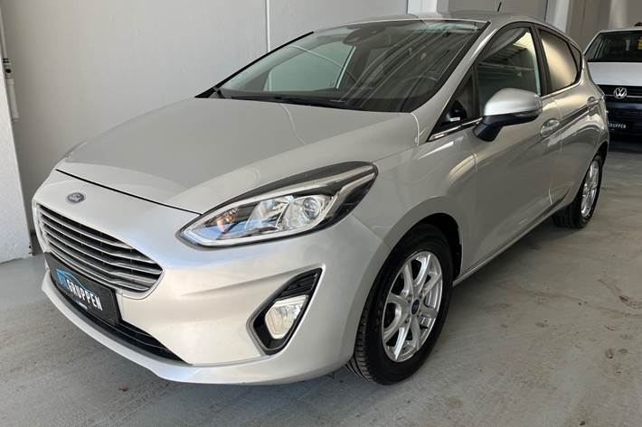 Sølv Ford Fiesta fra 2021