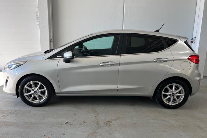 Sølv Ford Fiesta fra 2021