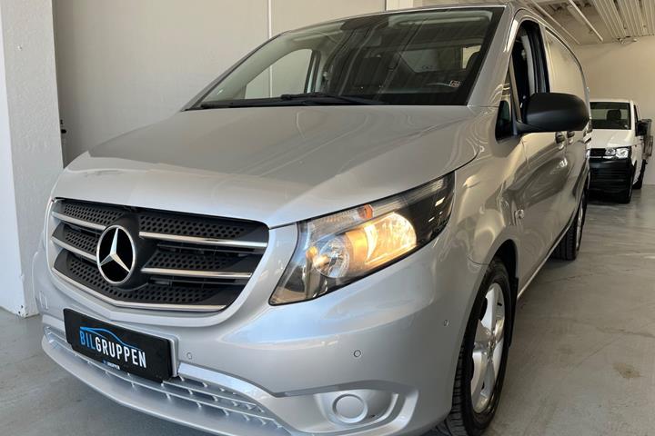 Sølv Mercedes Vito 119 fra 2018