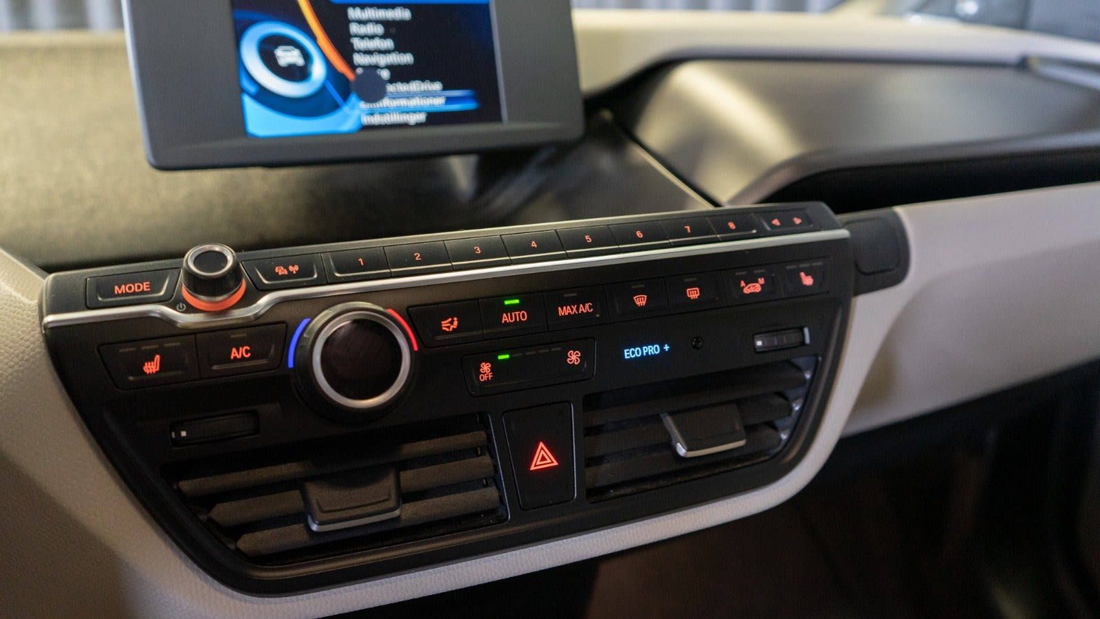Hvid BMW i3 fra 2016