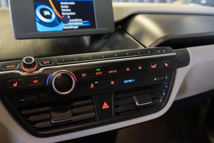 Hvid BMW i3 fra 2016